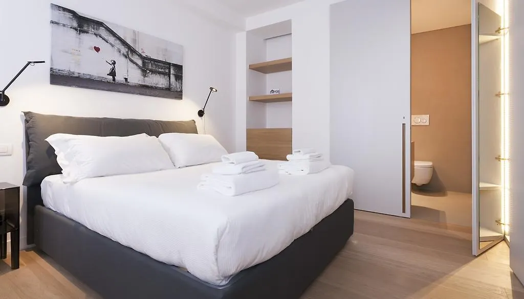 Italianway-Corso Como 6 Milánó